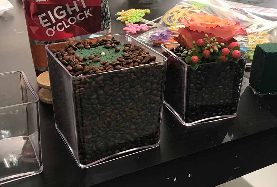 Wake-up Mother’s Day with Personalized Floral Designs