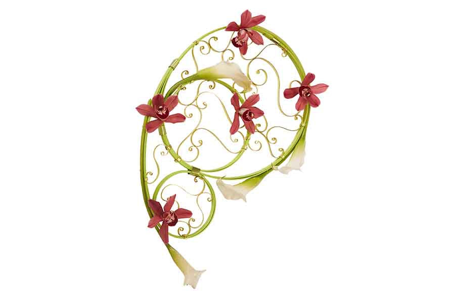 Use Playful Bouquets to Attract Brides at Local Shows