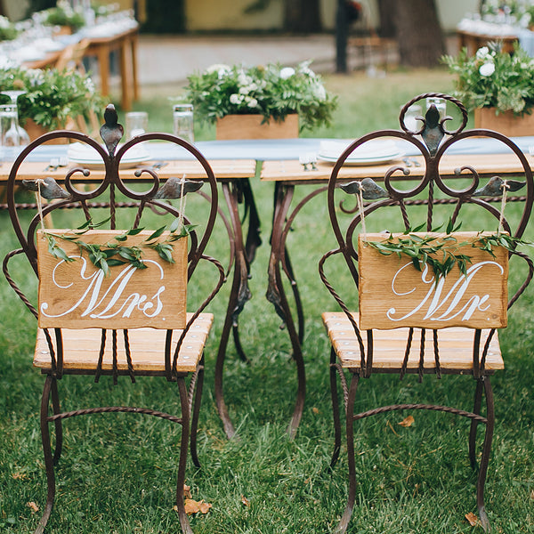 Backyard and Outdoor Wedding Flower Planning Tips