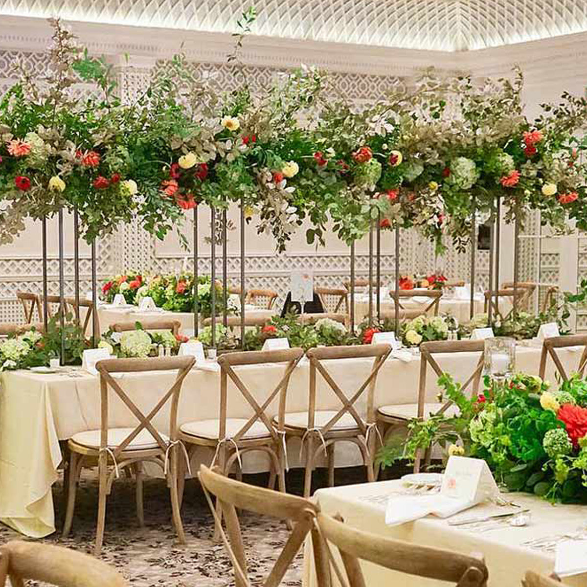 Four Maxi Wedding Flower Styles Adapted for Micro Weddings