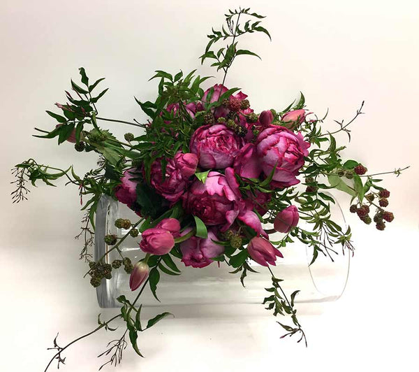 Showcase 2017 Wedding Trends with these 3 Bouquet Styles