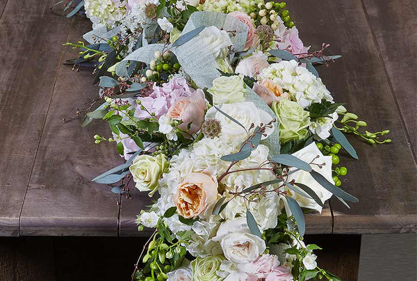 Tips for Gorgeous and Easy Floral Table Garlands