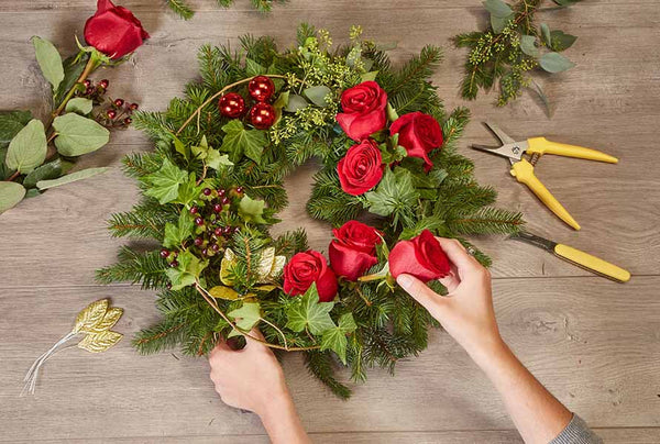 Can a British Wreath Design Inspire Holiday Sales?