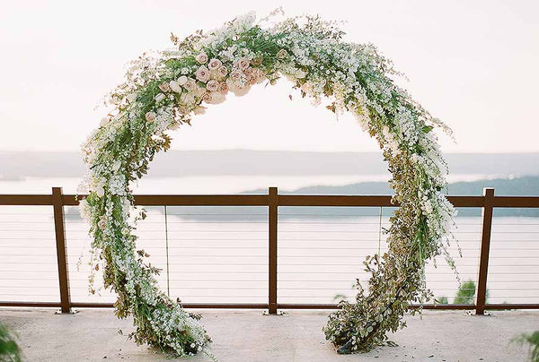 How to Create and Display Circular Wedding Arches