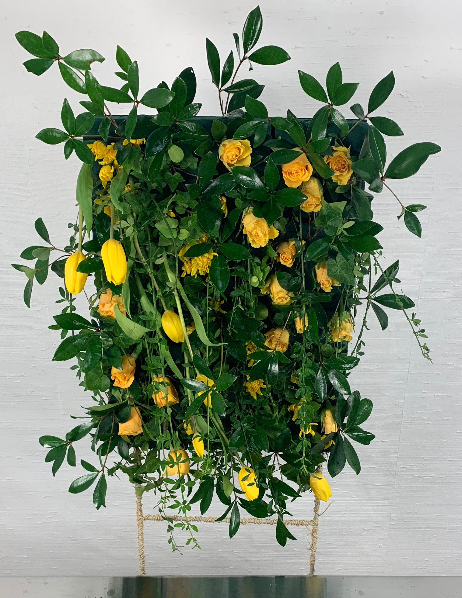 OASIS® Midnight Floral Foam Tile