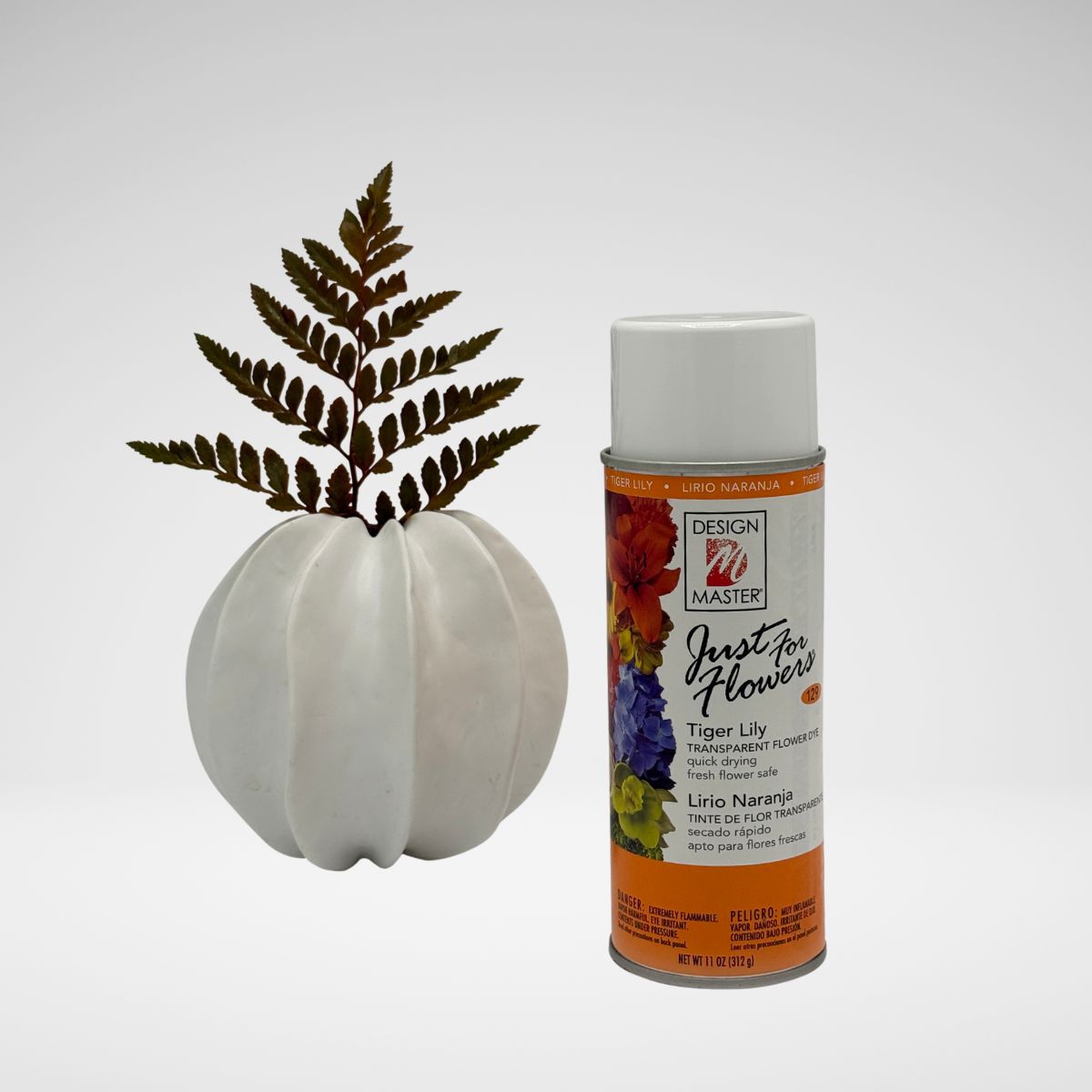 TigerLily_LeatherLeaf.jpg__PID:c1cf8cd9-0e08-4c7c-808a-056e9837cfde